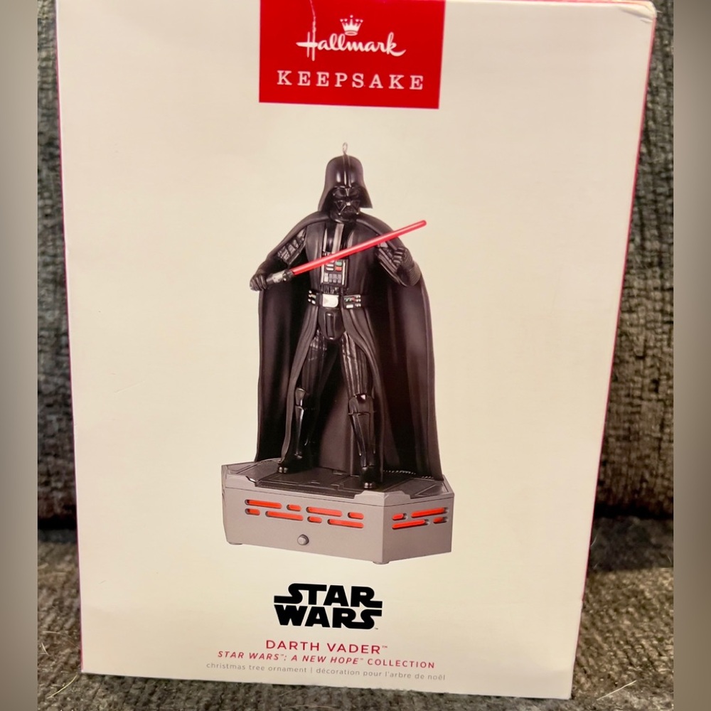 NIB Hallmark Keepsake interactive Light & Sound Darth Vader Ornament!
